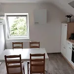 Dachwohnung Eyb Mit 3 Schlafzimmern אנסבאך