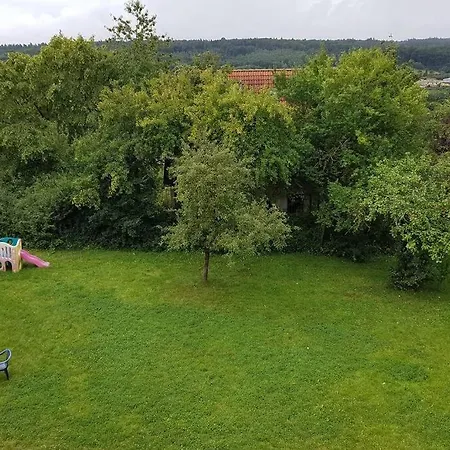 Dachwohnung Eyb Mit 3 Schlafzimmern *