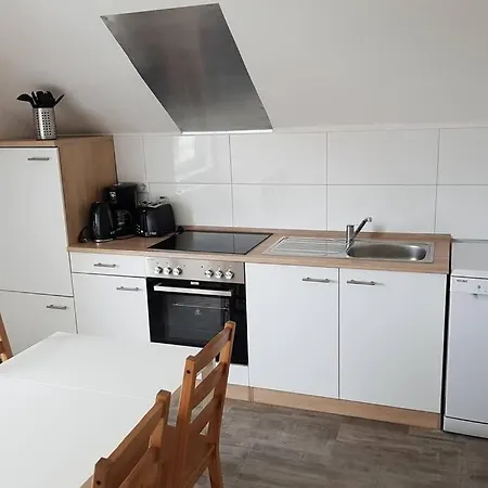 Dachwohnung Eyb Mit 3 Schlafzimmern *