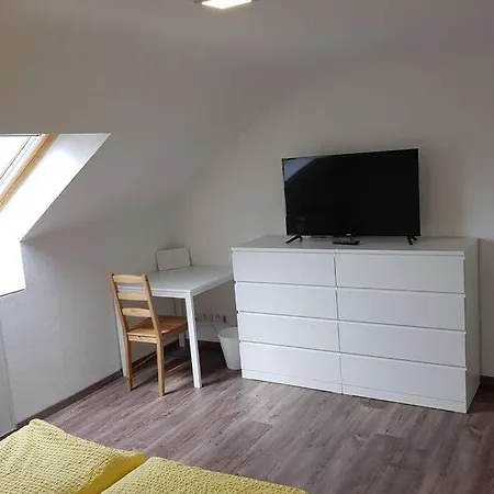Dachwohnung Eyb Mit 3 Schlafzimmern *