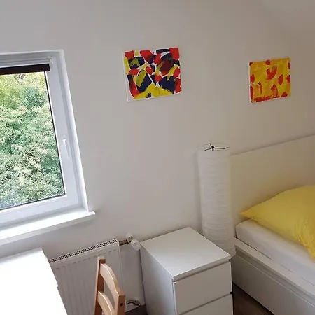 Dachwohnung Eyb Mit 3 Schlafzimmern