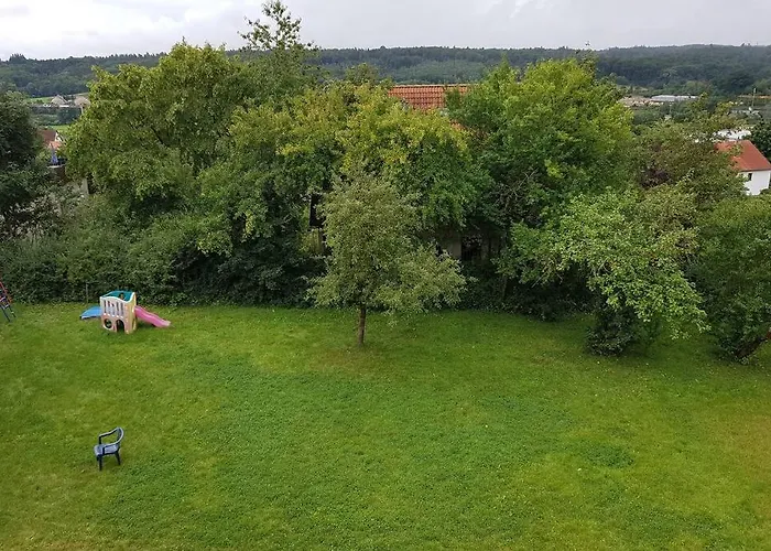Dachwohnung Eyb Mit 3 Schlafzimmern *